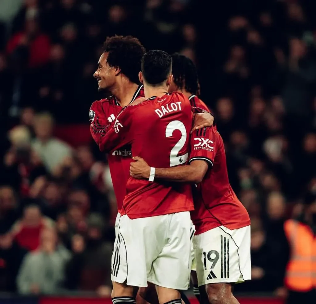 Joshua Zirkzee with Amad and Mbuemo