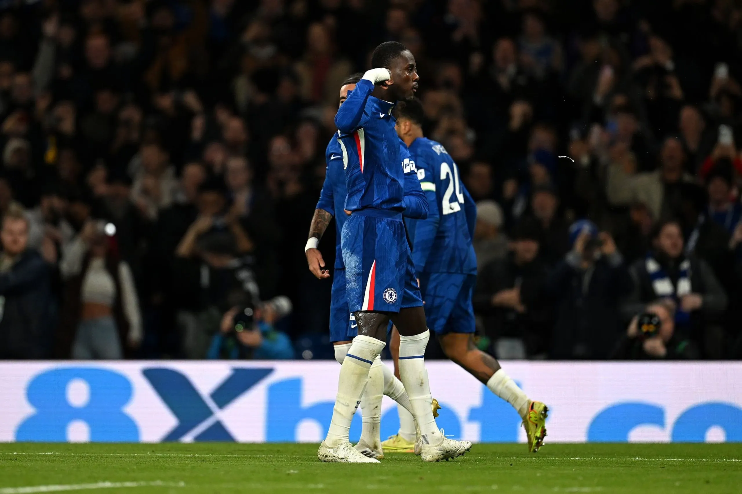 Premier League: Arsenal Failed to Beat 10-men Chelsea