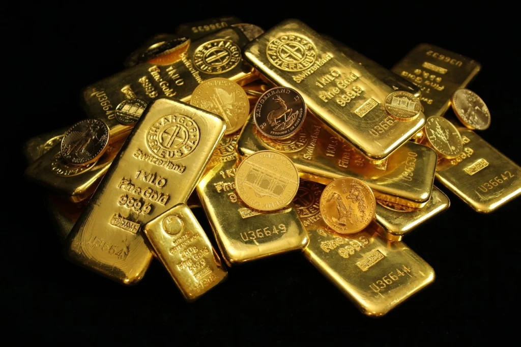 Gold Prices Hold Strong Near All-Time Highs Despite Profit-Taking
