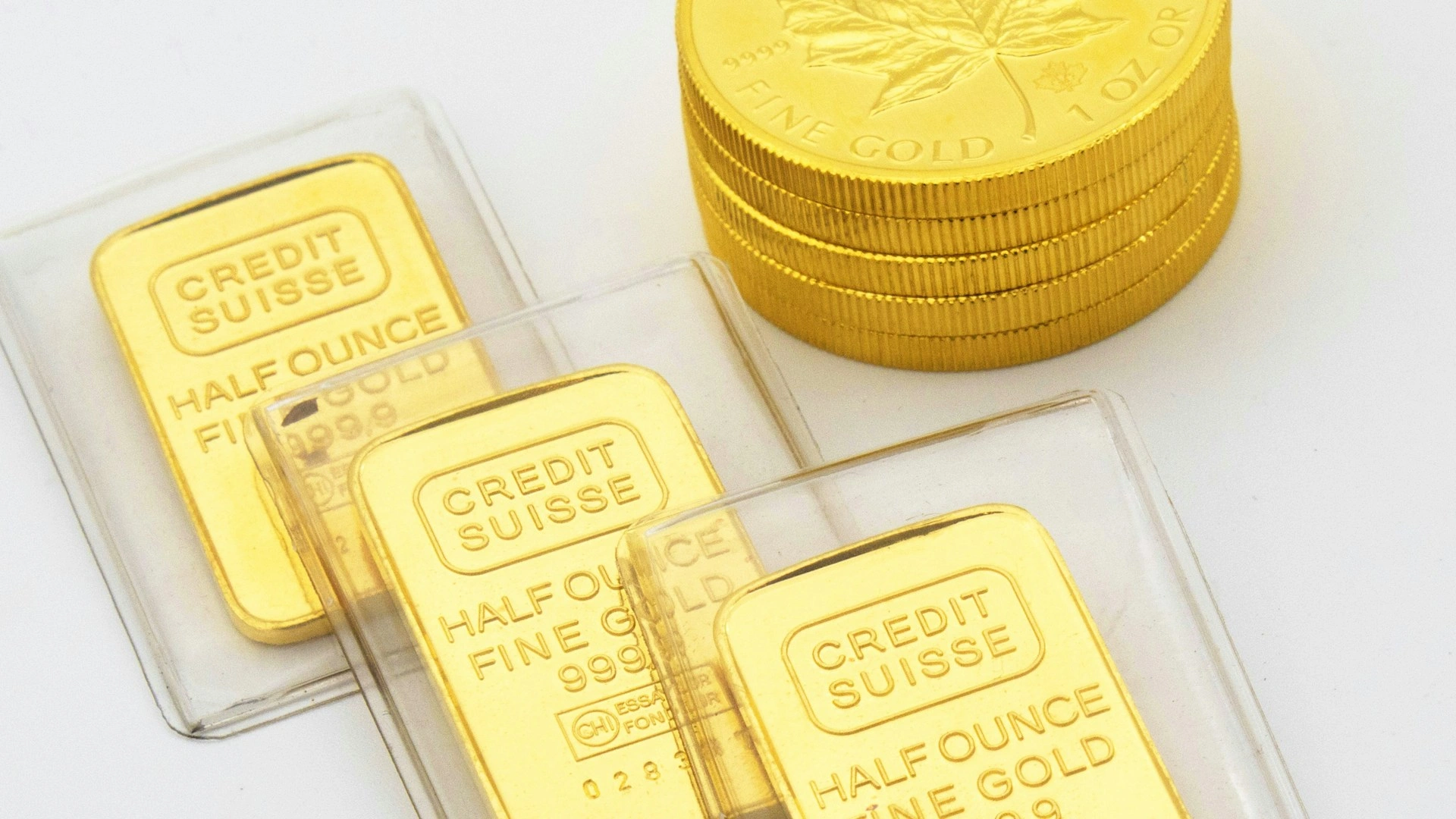 Gold Prices Stabilize Above $4,200 on Growing Rate Cut Expectations