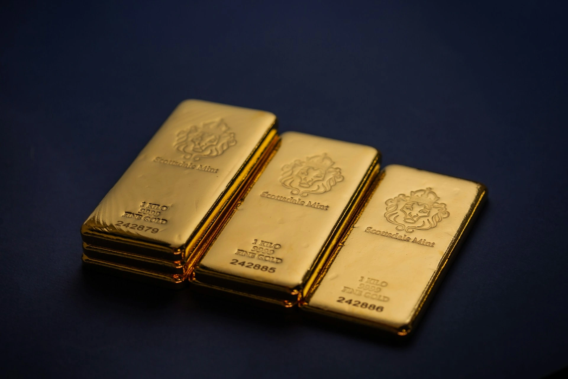 Gold Prices Under Pressure as Silver Extends $60 Breakthrough
