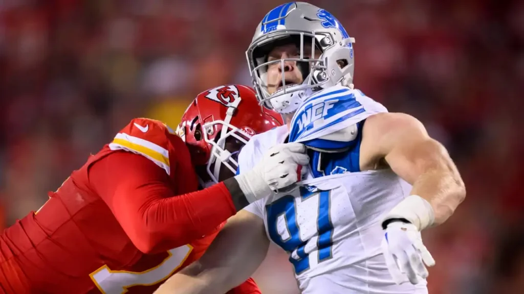 Lions' Defense and Offense Show Form