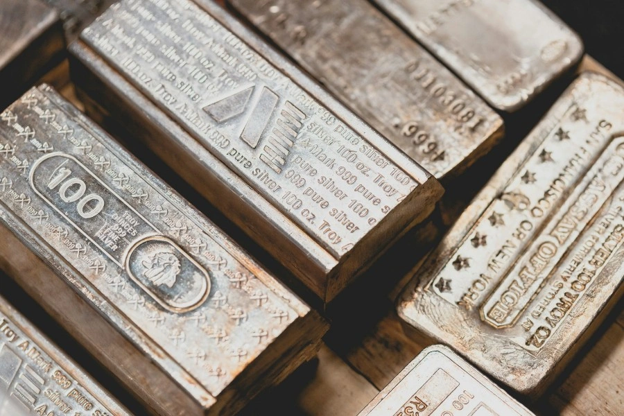Silver Market Shows Strength While Tracking Gold